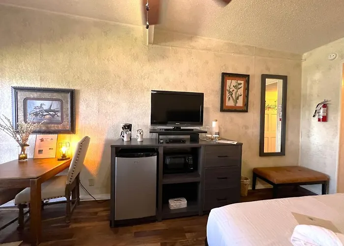 Gr7 - Mountain Harbor Queen Guest Room On Lake Ouachita